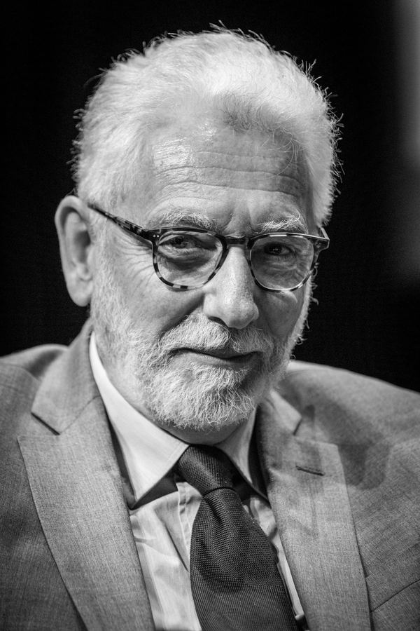 Retrato de Philippe Descola